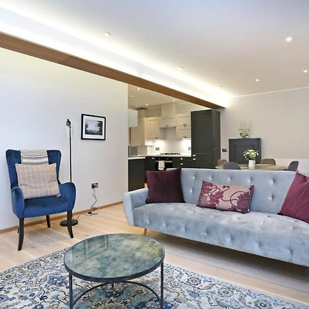 Joivy Refurbished Home On The Royal Mile Édimbourg Extérieur photo