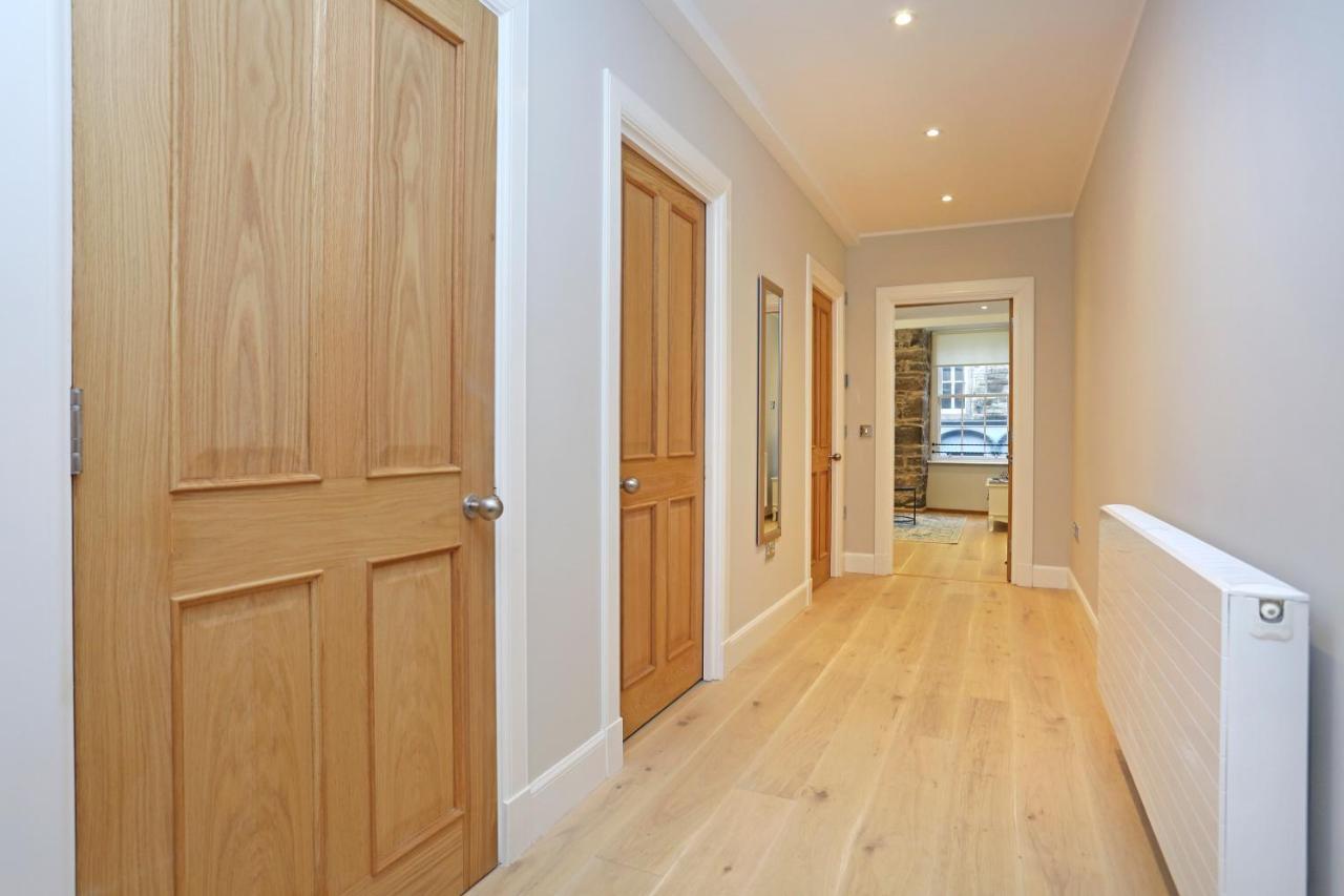 Joivy Refurbished Home On The Royal Mile Édimbourg Extérieur photo