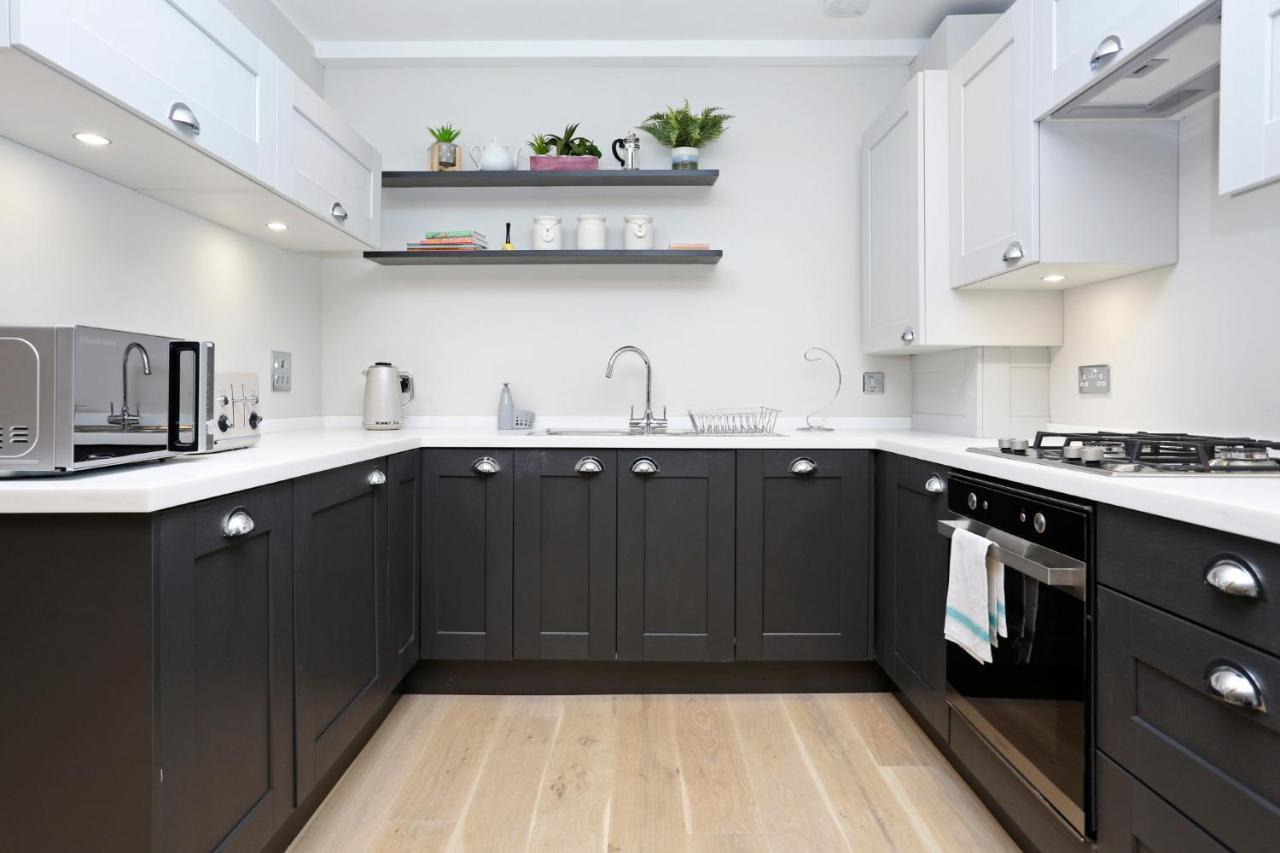 Joivy Refurbished Home On The Royal Mile Édimbourg Extérieur photo